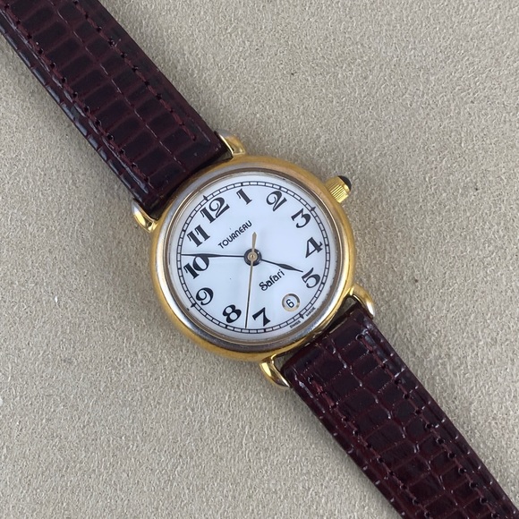 Vintage Tourneau Watch Swiss Made with Gold Plated Bezel Stainless Steel Case - Picture 3 of 9